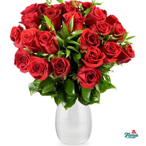 flori-buchet-de-23-trandafiri-rosii-28934